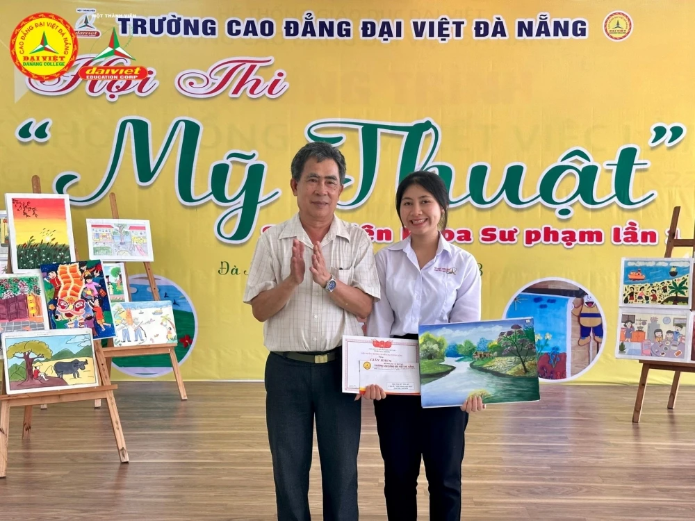 Cuộc thi Mỹ thuật Quê hương ngày mới – Sân chơi sáng tạo của Khoa Sư phạm | Trường Cao Đẳng Đại Việt Đà Nẵng
