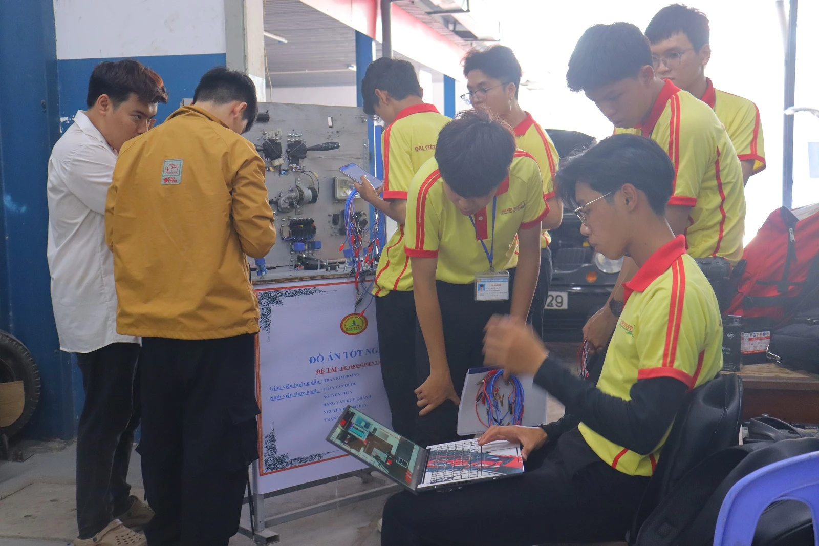ĐAM MÊ XE - CHỌN NGAY KHOA CÔNG NGHỆ Ô TÔ ĐẠI VIỆT ĐÀ NẴNG: "HỌC THỰC CHẤT, LÀM THỰC TẾ"!