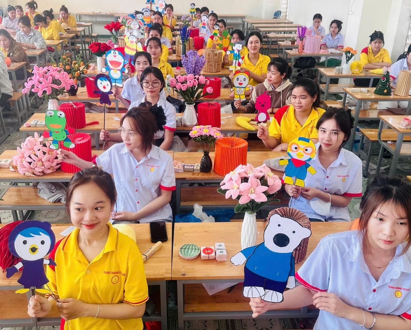 Độc đáo sản phẩm thực hành làm đồ chơi của lớp 24CMS-ĐNC4 | Khoa Sư phạm – Trường Cao Đẳng Đại Việt Đà Nẵng