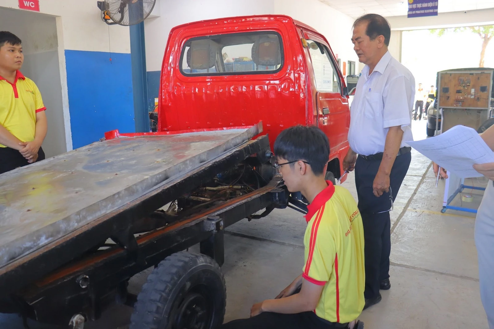 HỌC ĐI ĐÔI VỚI HÀNH 70% THỜI LƯỢNG THỰC HÀNH TẠI KHOA KT-CN ĐẠI VIỆT ĐÀ NẴNG CÓ GÌ VUI
