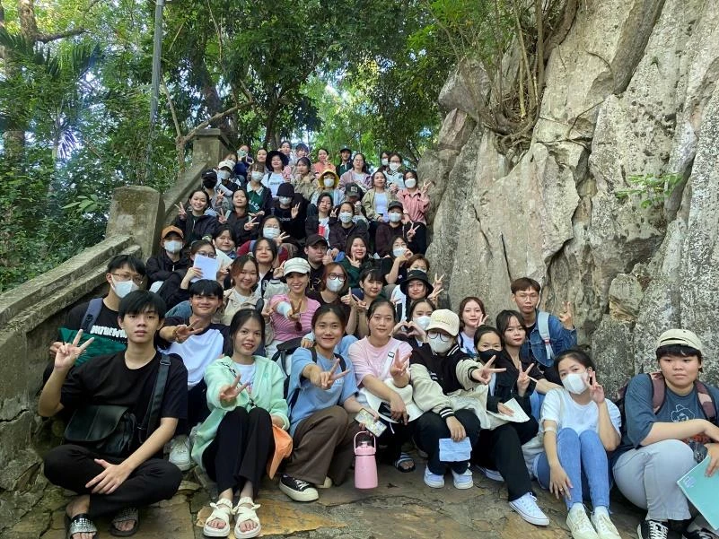 Học Đi Đôi Với Hành Giá Trị Cốt Lõi Trong Đào Tạo Của Khoa Ngoại Ngữ