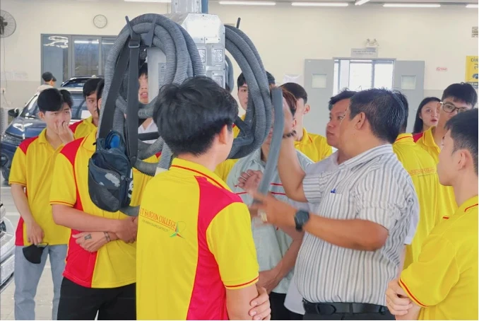 Học Đi Đôi Với Hành Trong Đào Tạo Ngành Công Nghệ Ô Tô