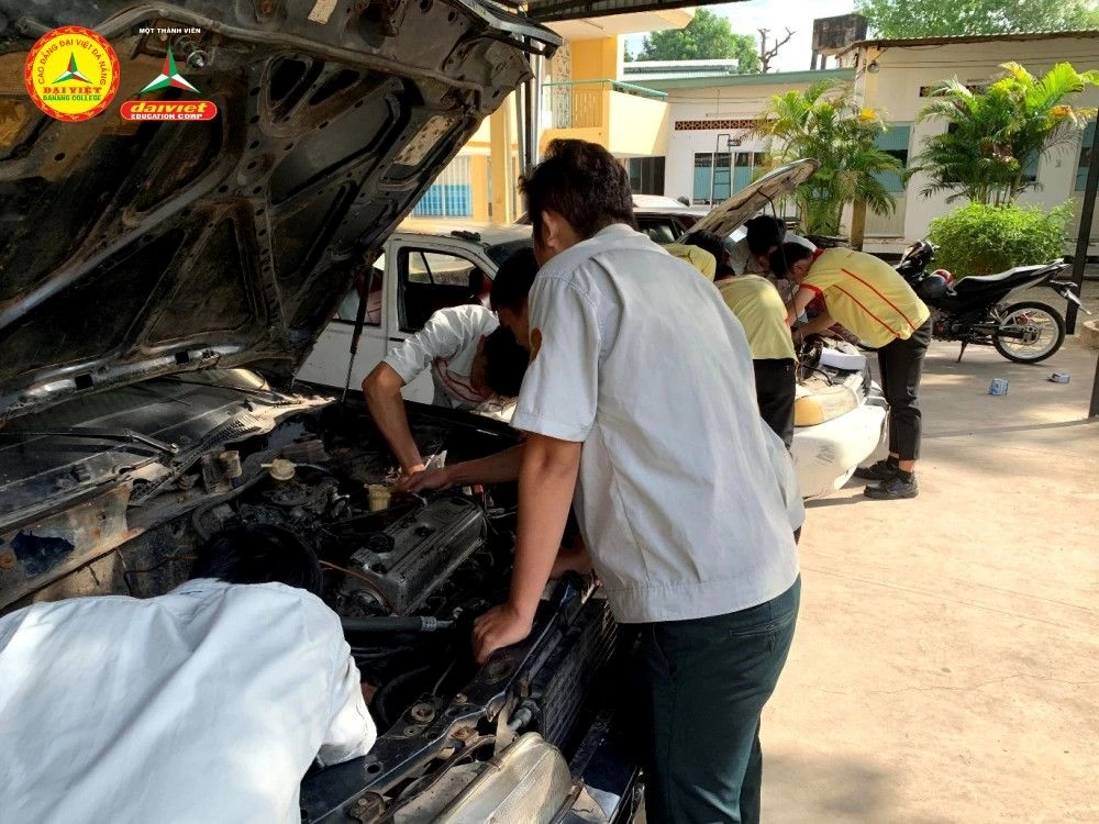 Trường Cao Đẳng Đại Việt Đà Nẵng – Khoa Công Nghệ Ô Tô | Làm Chủ Công Nghệ Ô Tô Hiện Đại