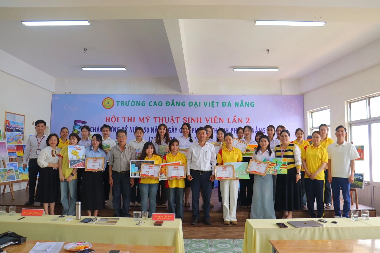 Hội thi Mỹ thuật Sinh viên lần 2 – Khoa Sư phạm | Trường Cao đẳng Đại Việt Đà Nẵng