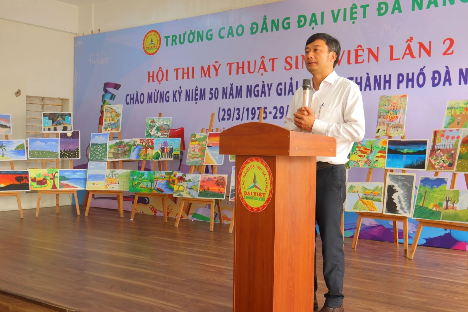 Hội thi Mỹ thuật Sinh viên lần 2 – Khoa Sư phạm | Trường Cao đẳng Đại Việt Đà Nẵng