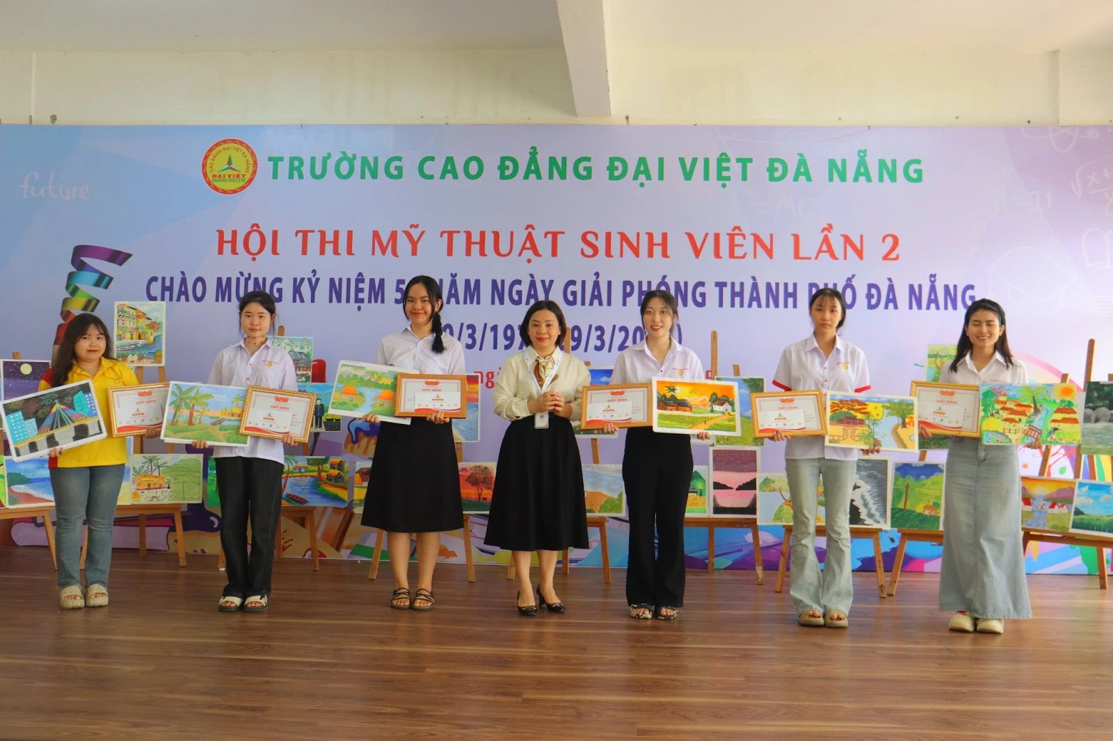 Hội thi Mỹ thuật Sinh viên lần 2 – Khoa Sư phạm | Trường Cao đẳng Đại Việt Đà Nẵng
