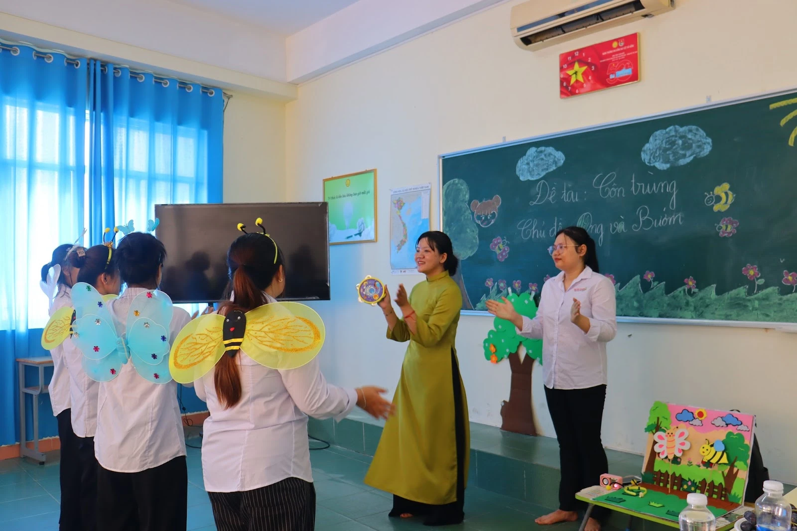 Sinh Viên Giáo Dục Mầm Non Tự Tin Bảo Vệ Đồ Án Tốt Nghiệp