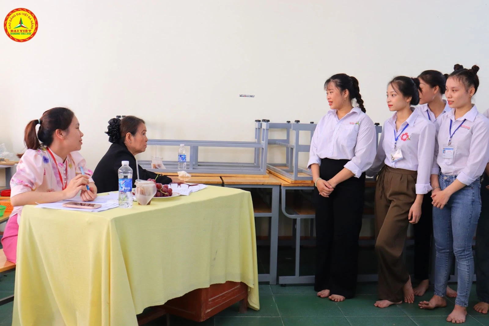 Sinh Viên K21 Ngành Giáo Dục Mầm Non Bảo Vệ Khóa Luận Tốt Nghiệp