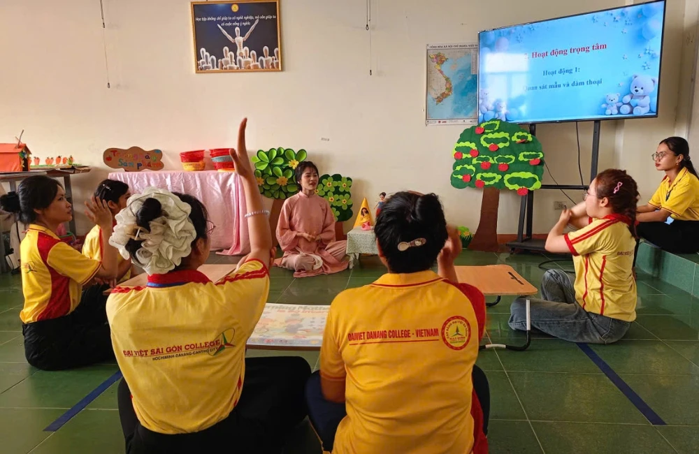 SINH VIÊN K23 NGÀNH GIÁO DỤC MẦM NON TỰ TIN THI GIẢNG ĐÁNH GIÁ ĐẦU RA KHÓA LUẬN TỐT NGHIỆP