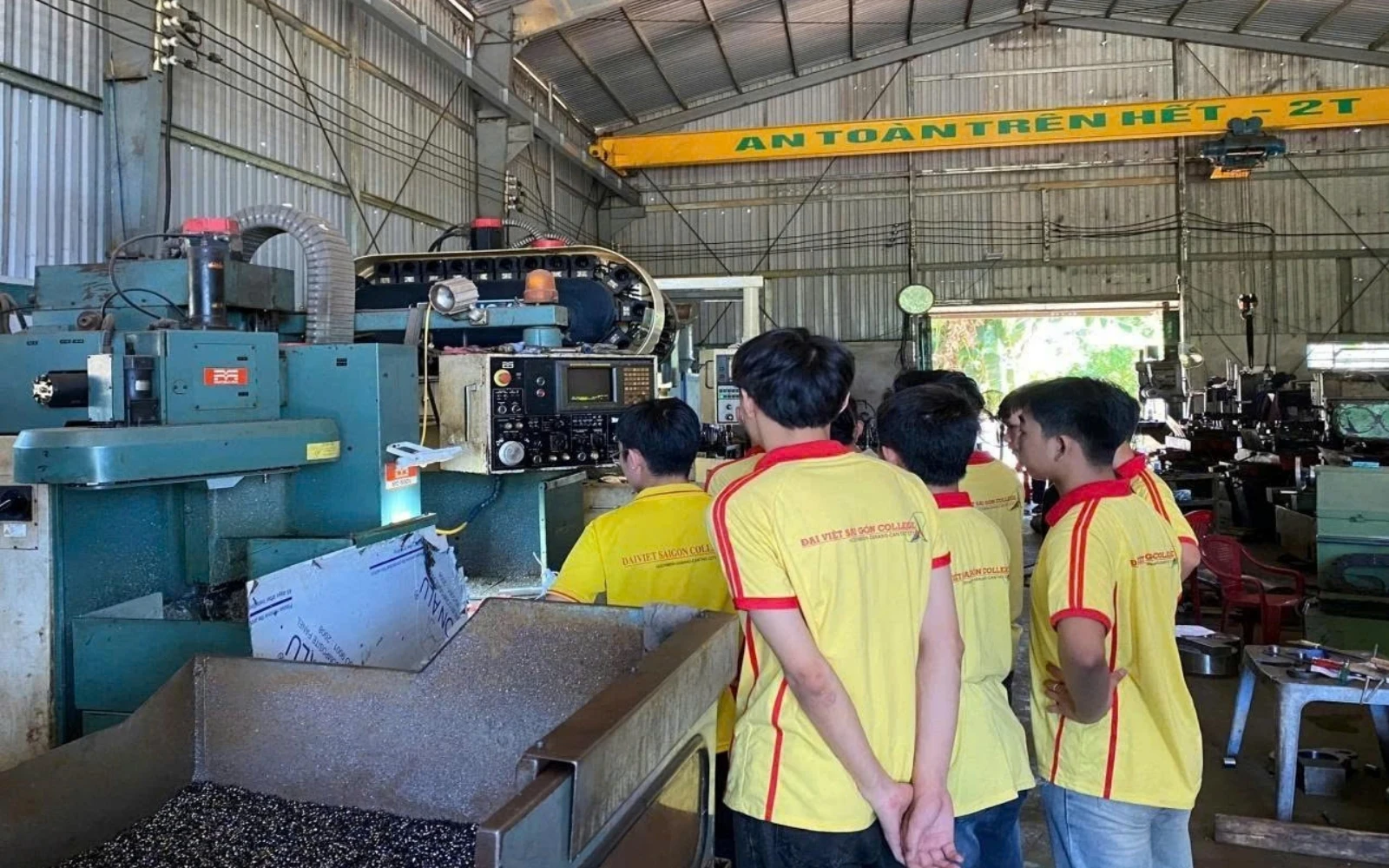 THỰC HỌC - THỰC NGHIỆP: BÍ QUYẾT "SĂN" VIỆC NGAY TỪ NĂM NHẤT CỦA SINH VIÊN KỸ THUẬT CÔNG NGHỆ