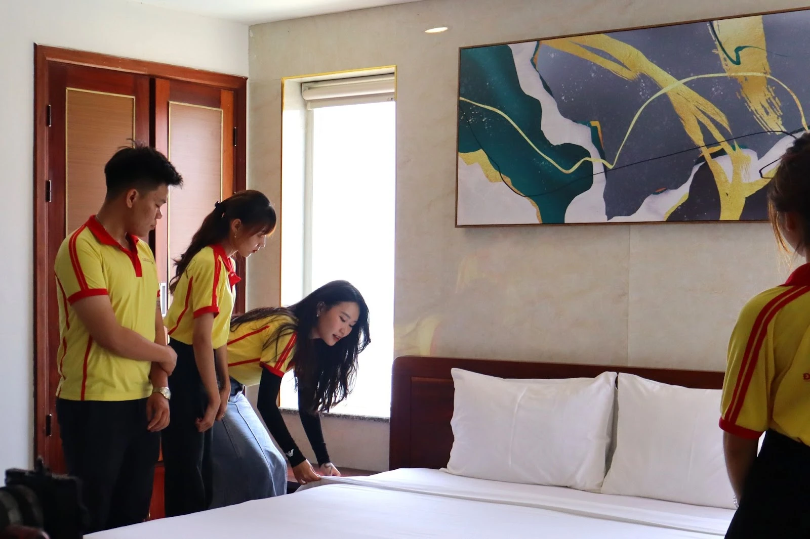 Top Lý Do Ngành Quản Trị Khách Sạn Trở Thành Xu Thế 2025