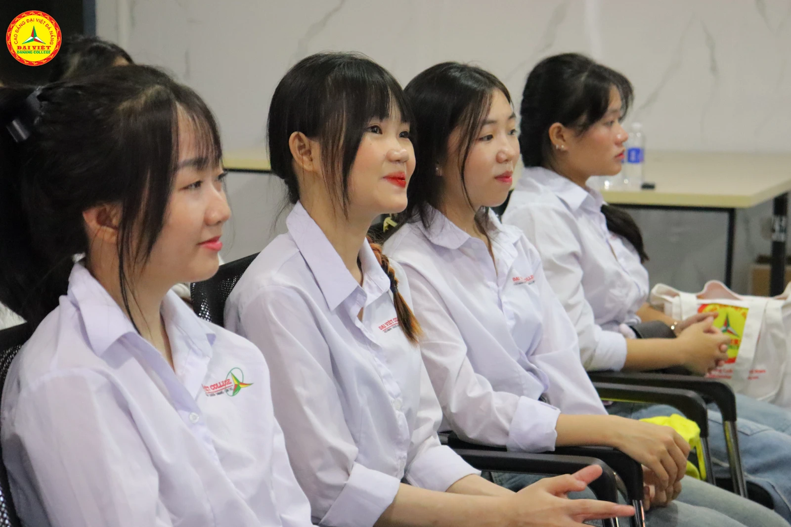 Trải nghiệm thực tế của sinh viên tiếng Hàn – Trường Cao Đẳng Đại Việt Đà Nẵng | Khoa Ngoại ngữ