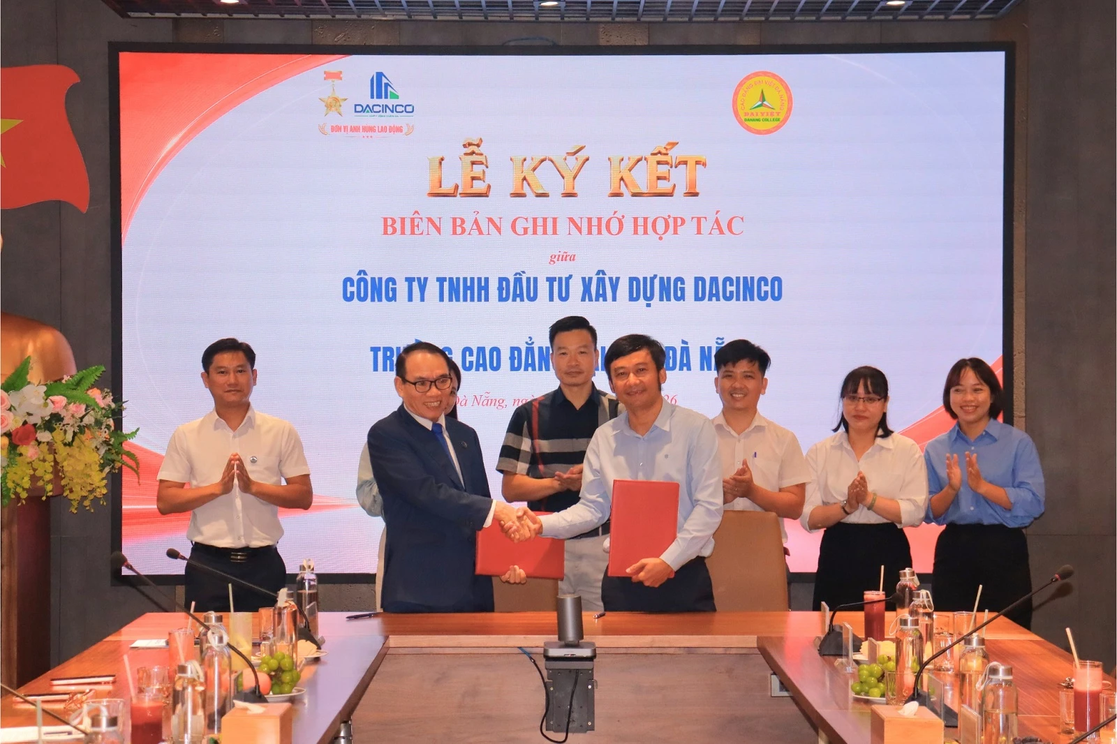 TRƯỜNG CAO ĐẲNG ĐẠI VIỆT ĐÀ NẴNG KÝ KẾT HỢP TÁC VỚI DACINCO: MỞ RỘNG CƠ HỘI HỌC TẬP, THỰC TẬP VÀ VIỆC LÀM CHO SINH VIÊN