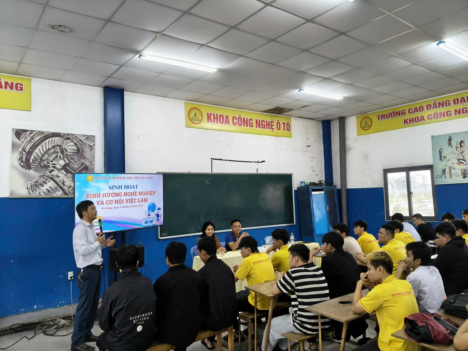 XÓA BỎ ĐỊNH KIẾN - TRỞ THÀNH CHUYÊN GIA CÔNG NGHỆ Ô TÔ THỜI ĐẠI 4.0 TẠI ĐẠI VIỆT ĐÀ NẴNG