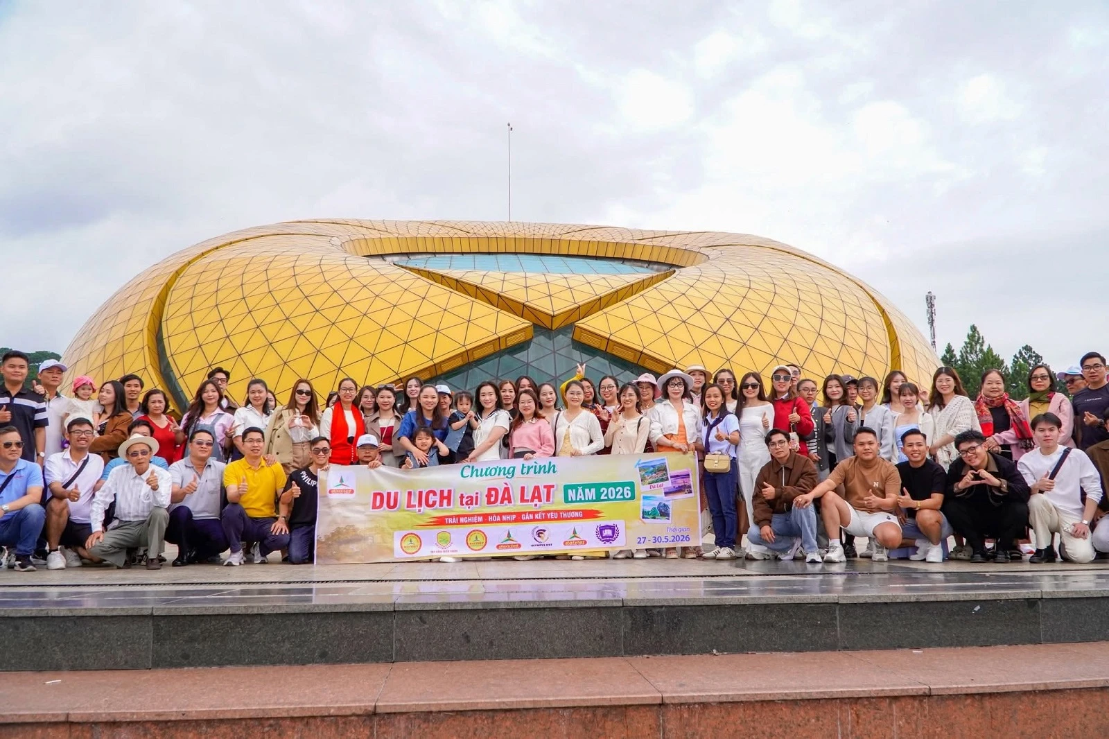 TRUNG TÂM NGOẠI NGỮ - TIN HỌC: BỆ PHÓNG HỘI NHẬP VÀ CHÌA KHÓA THÀNH CÔNG